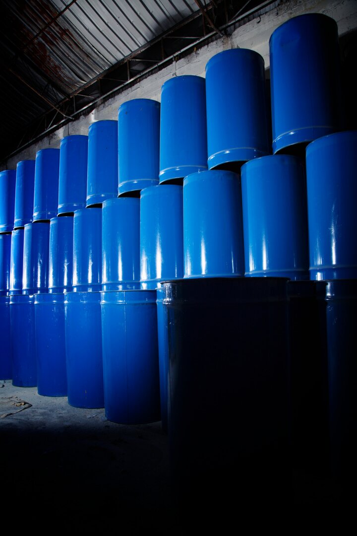 Managing and storing dangerous goods in industry: what is at stake and how to get it right